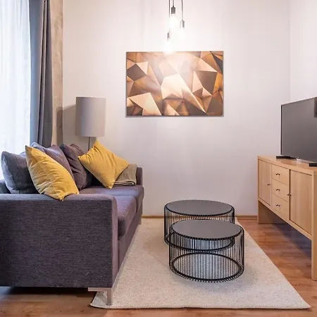 Quiet Hideaway In Centrs Apartment Riga Exterior photo